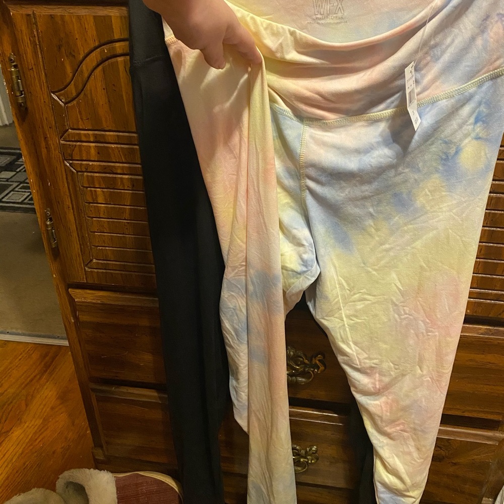 2 Pairs of leggings